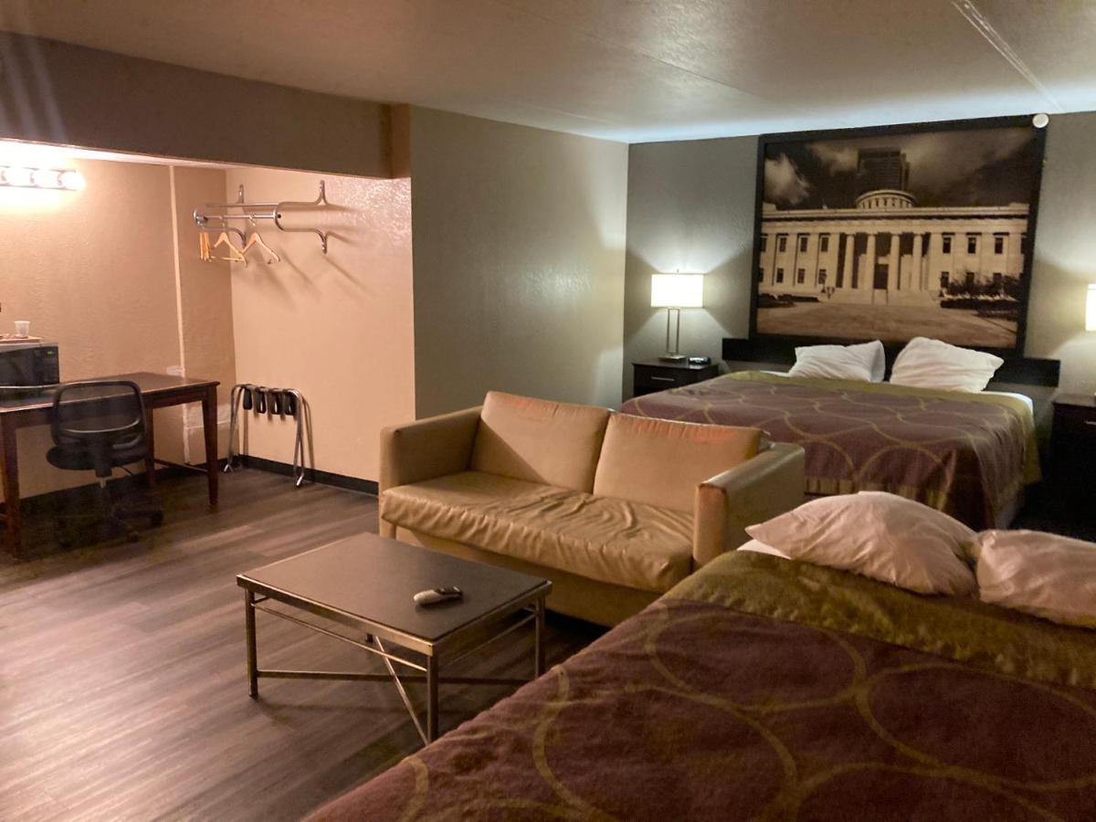 Hotel Super 8 By Wyndham Millbury/toledo Millbury