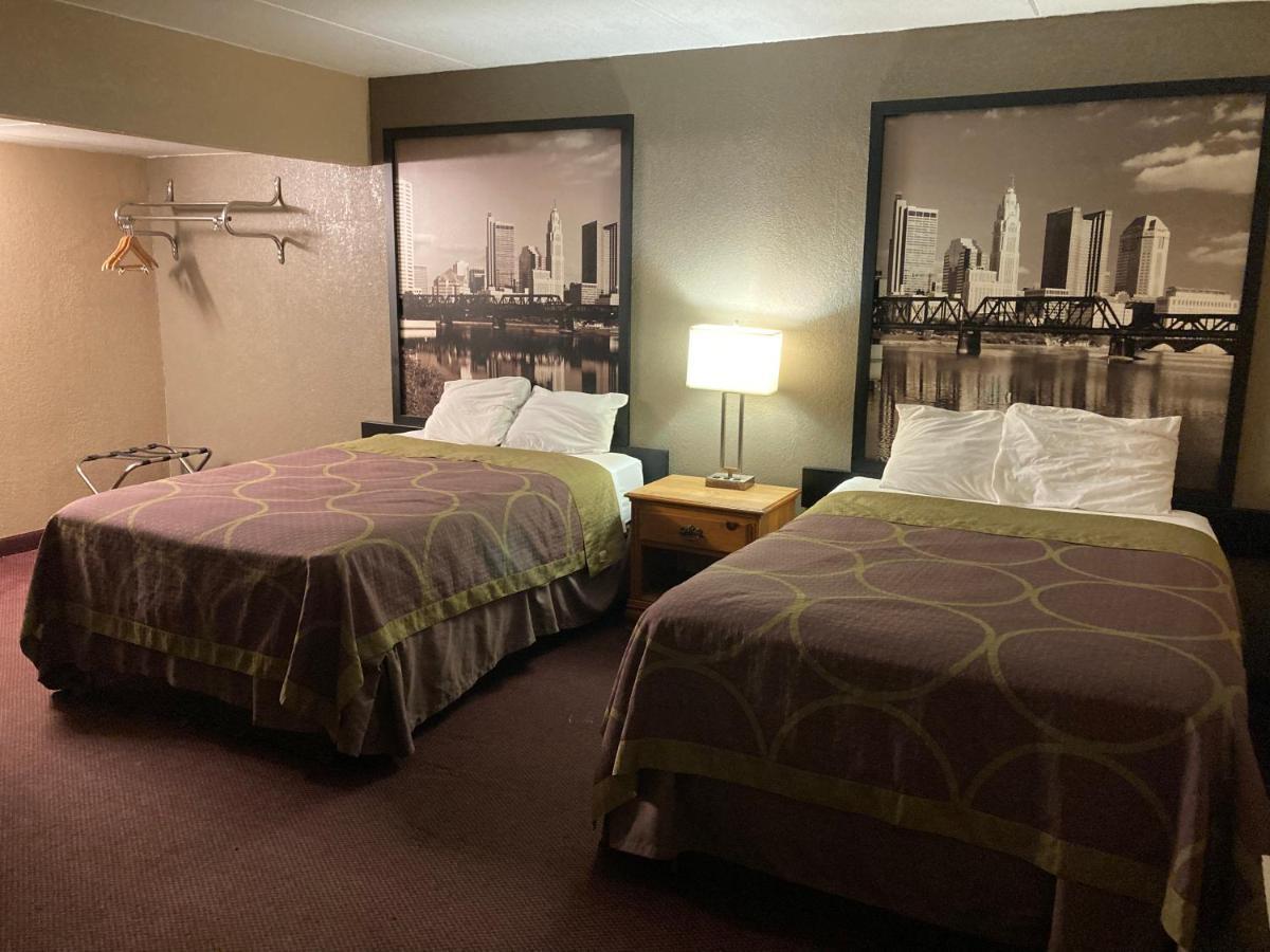 Super 8 By Wyndham Millbury/toledo Hotel 3*