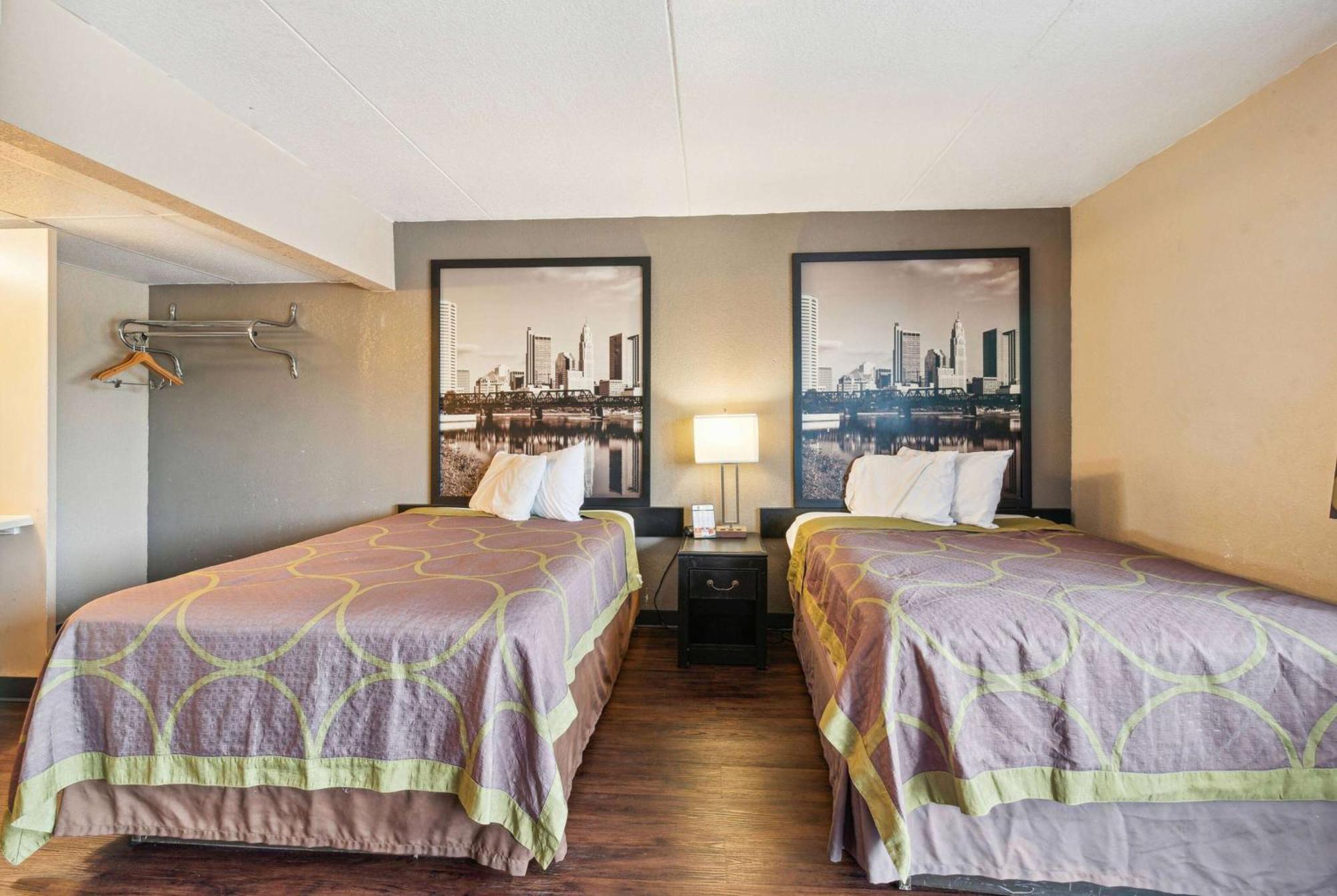 Hotel Super 8 By Wyndham Millbury/toledo 3*
