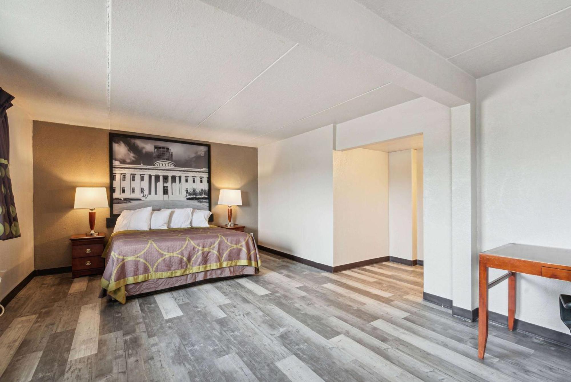 Super 8 By Wyndham Millbury/toledo