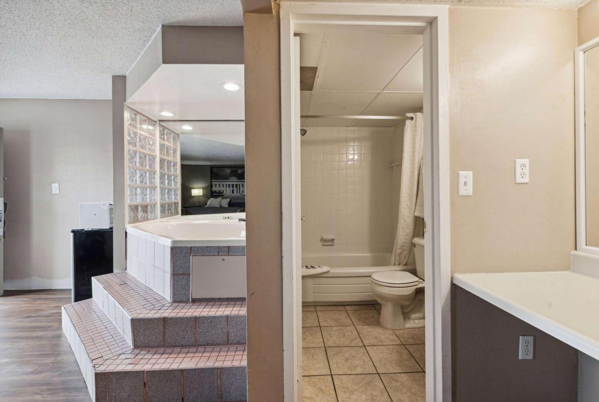 Super 8 By Wyndham Millbury/toledo Hotel Millbury