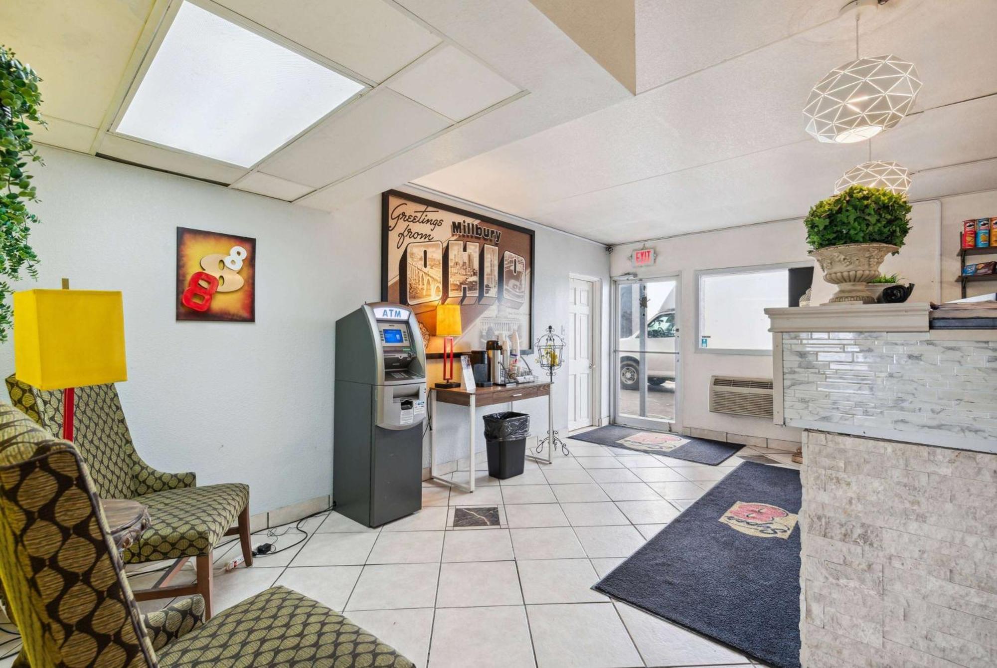 Super 8 By Wyndham Millbury/toledo