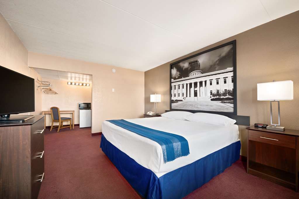 Hotel Super 8 By Wyndham Millbury/toledo Millbury