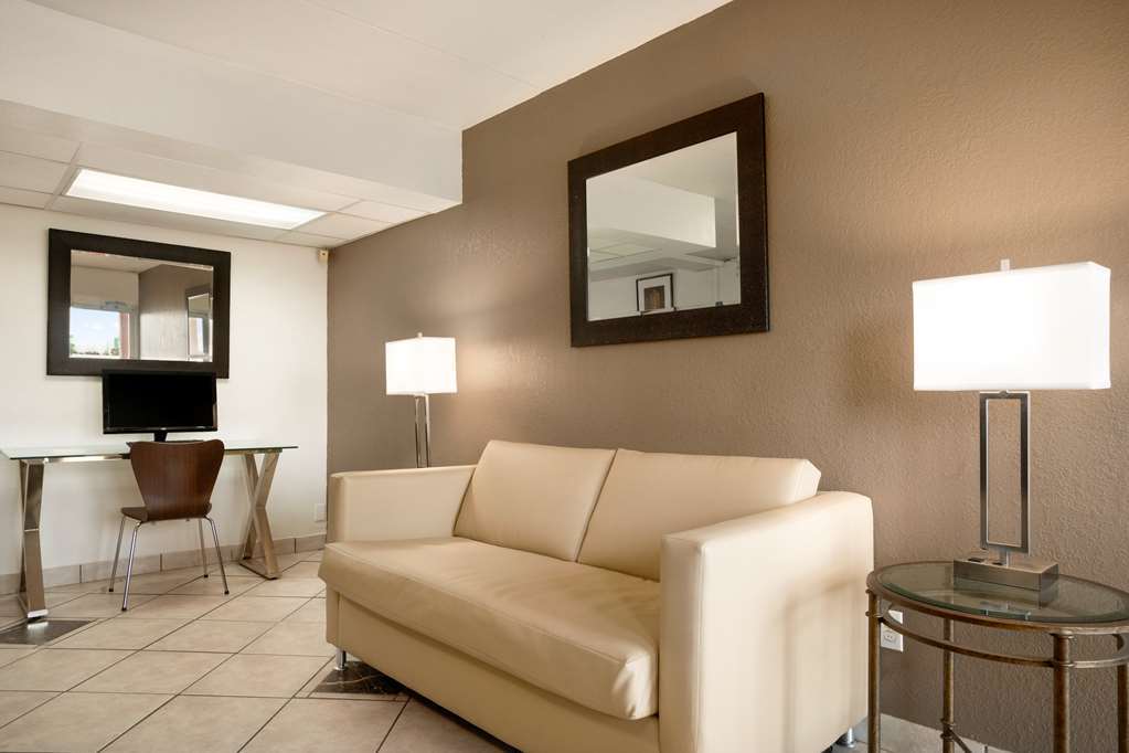 Super 8 By Wyndham Millbury/toledo Hotel