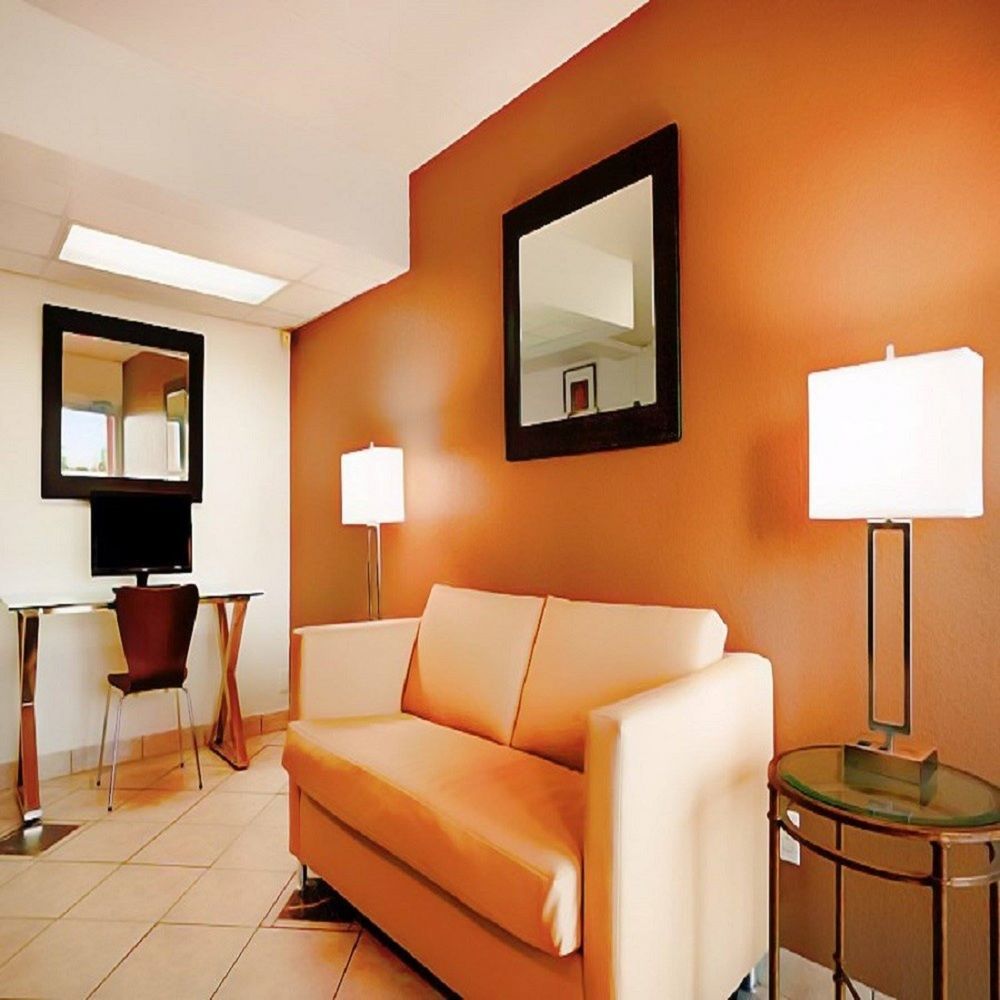 Super 8 By Wyndham Millbury/toledo Hotel Millbury