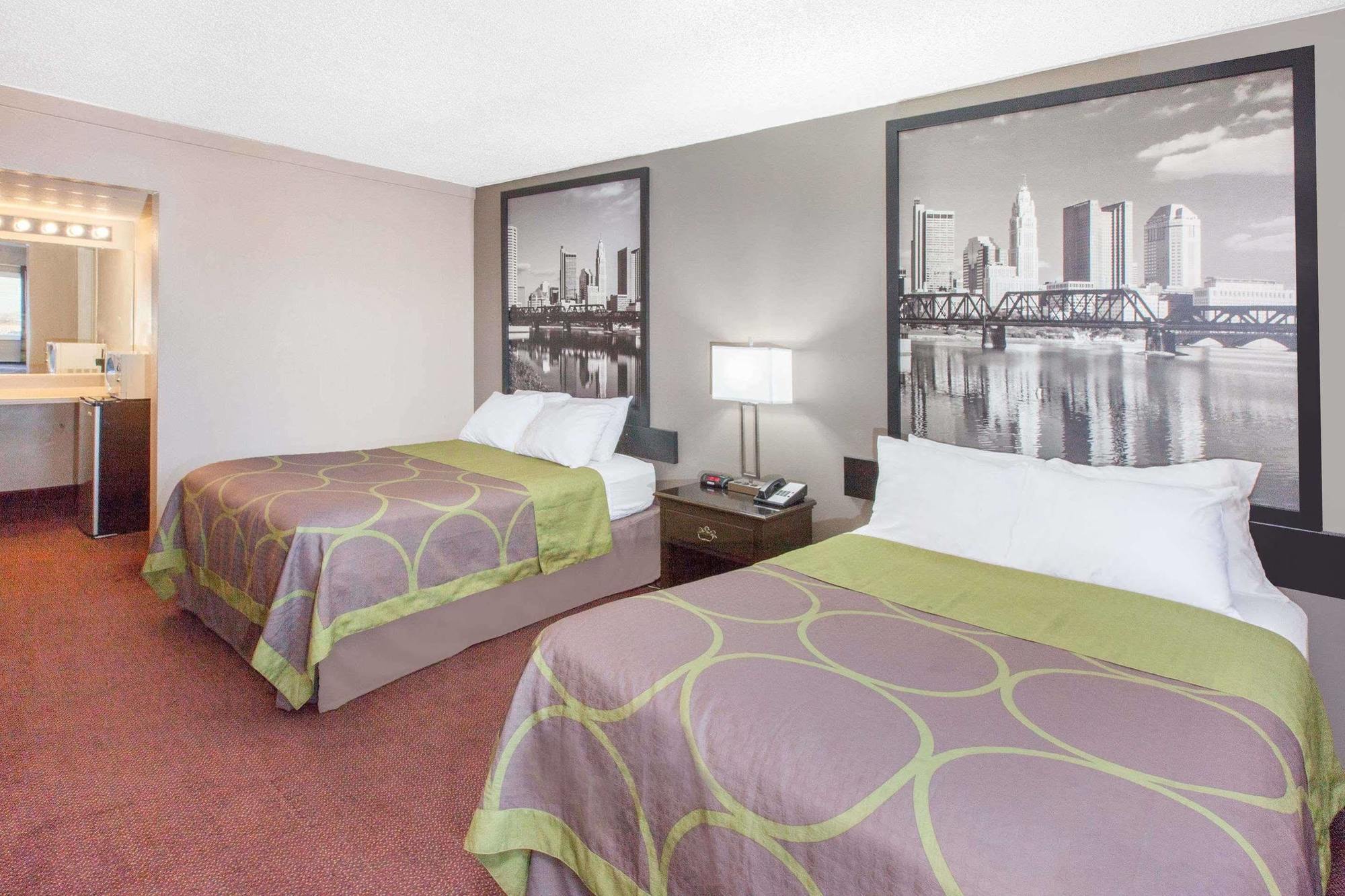 Hotel Super 8 By Wyndham Millbury/toledo Millbury